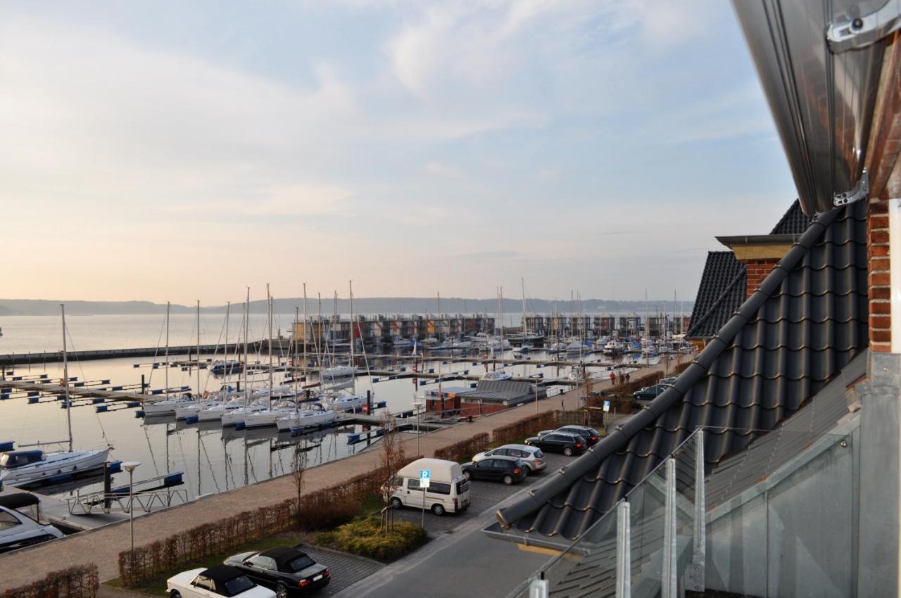 Fewo1846 - Baltic Lodge - Komfortable Maisonettewohnung Mit 3 Schlafzimmern, Balkon Und Blick Auf Die Marina Sonwik 弗伦斯堡 外观 照片
